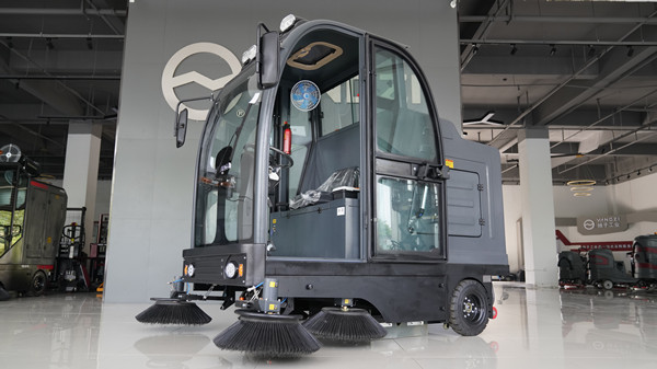  工業(yè)車間的掃地機好不好用呢？