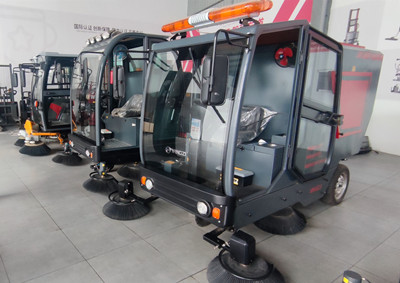 揚(yáng)子掃地機(jī) 揚(yáng)子掃地機(jī)