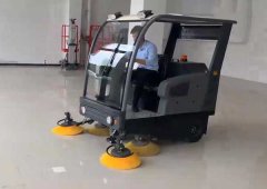 電動掃地車廠家哪家好？價(jià)格怎么樣