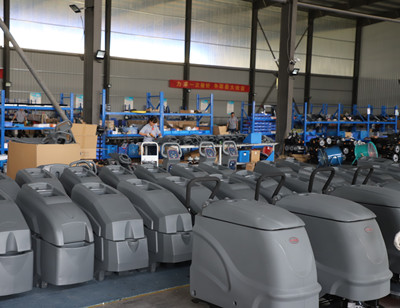 工廠洗地機(jī)使用時注意防止電機(jī)進(jìn)水